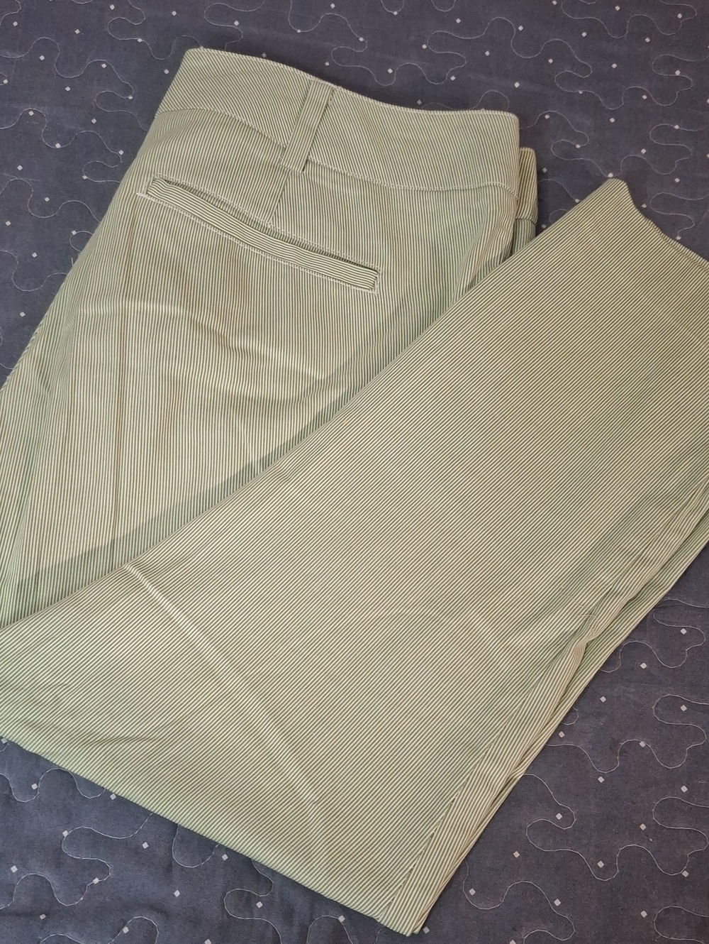 New York and Company Women's Green Pinstripe Pants size 6